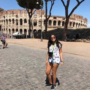 Meet your Posher, Isabel